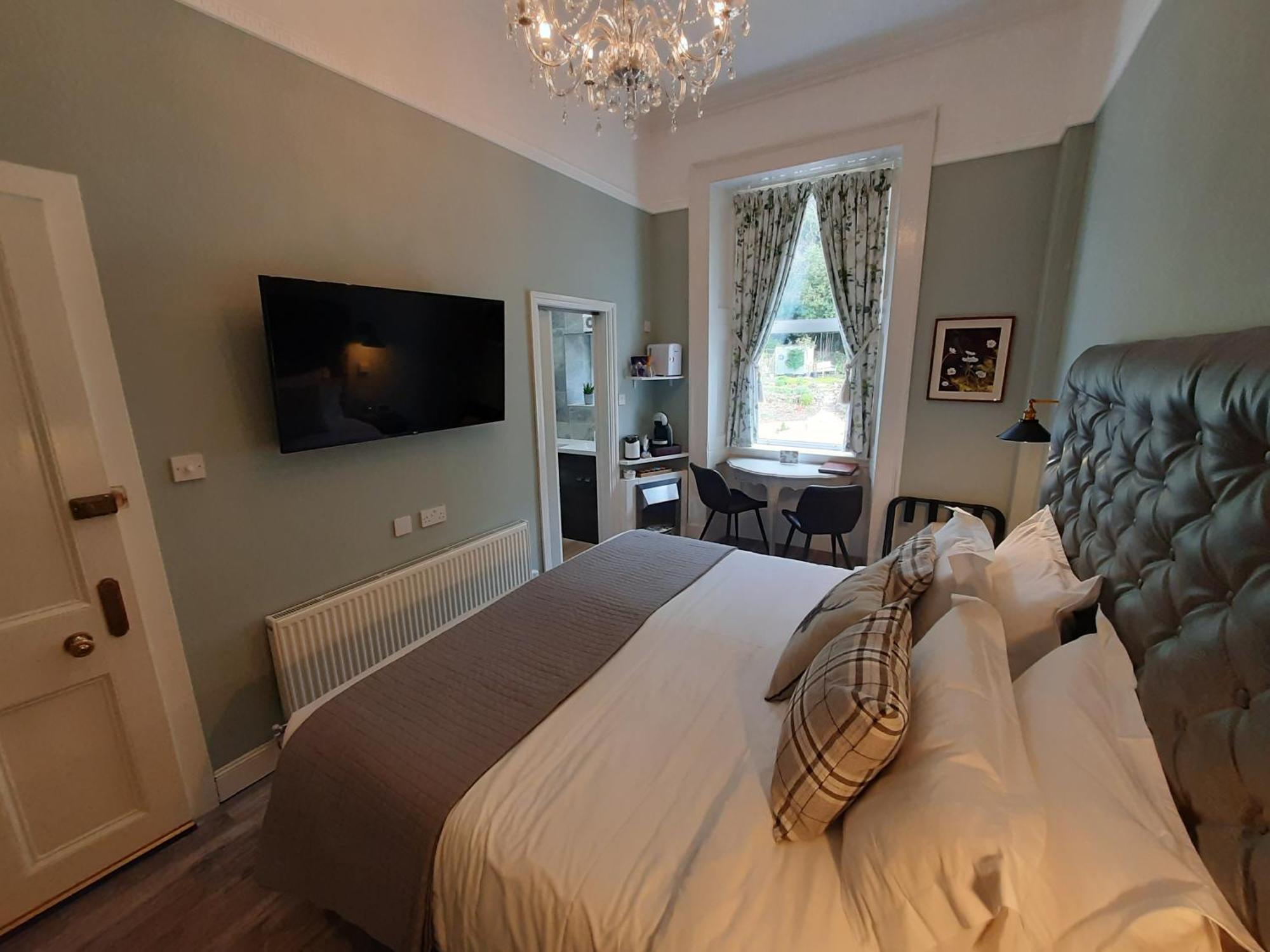 Highlander House Boutique Hotel Rothesay Exterior photo
